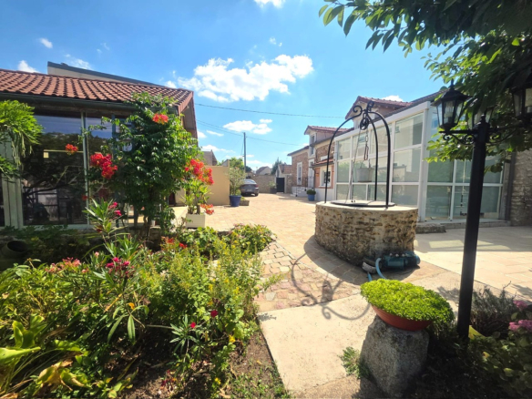 Combs la ville – Maison – 300m²