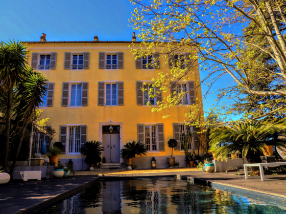 La crau – Maison – 360m²