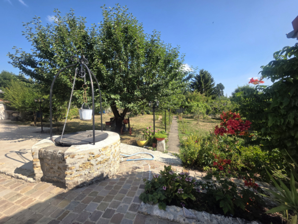 – Maison – 320m²